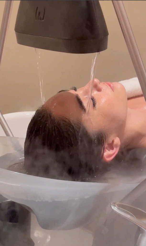 ヘッドスパ ウォーターストリーム施術